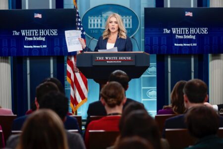 White House says it has the right to punish AP reporters over Gulf ...